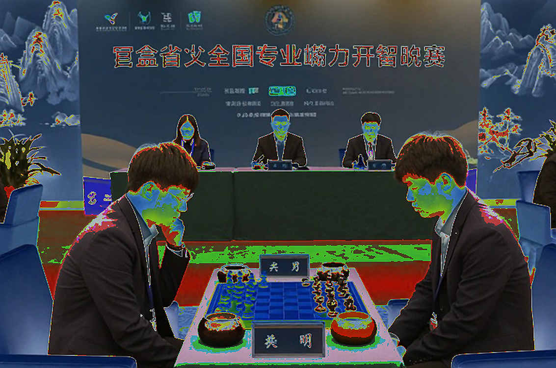 Một đĩa DVD khai cuộc và dòng tiêu đề Capablanca 2026: Bài toán 9...a5 trước Bayonet Attack