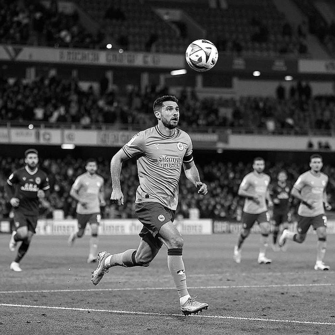 Đoàn Văn Hậu bị treo giò bốn trận V.League: cái giá thật được đo bằng số phút, không phải bằng án phạt