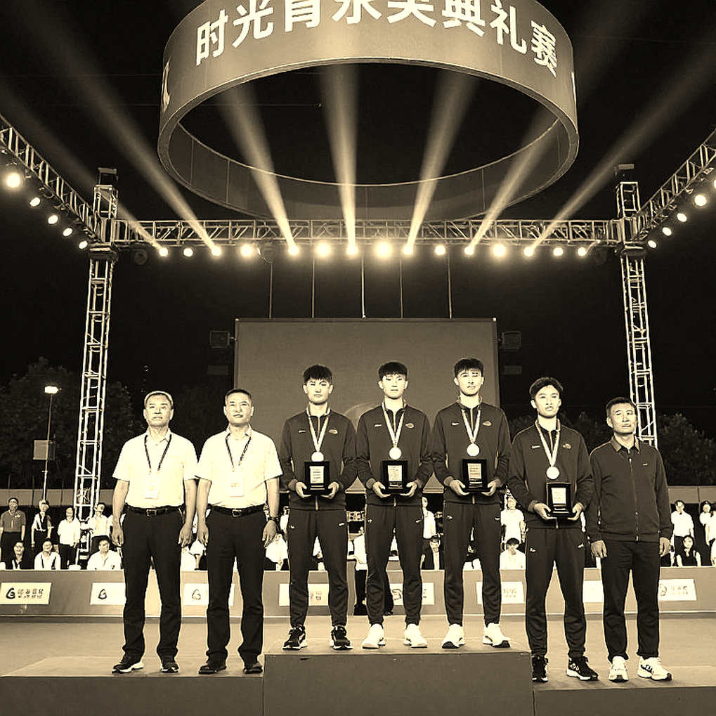 Cây số 32: Giải phẫu ca tử vong marathon ở tuổi 25 bằng dữ liệu và khoảng trống sàng lọc Cây số 32: Giải phẫu ca tử vong marathon ở tuổi 25 bằng dữ liệu và khoảng trống sàng lọc