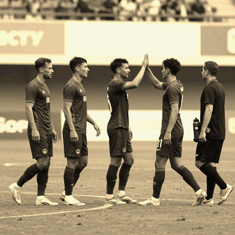 Huế 2-2 TP.HCM: bốn bàn thắng, không bàn nào đến từ kiểm soát bóng
