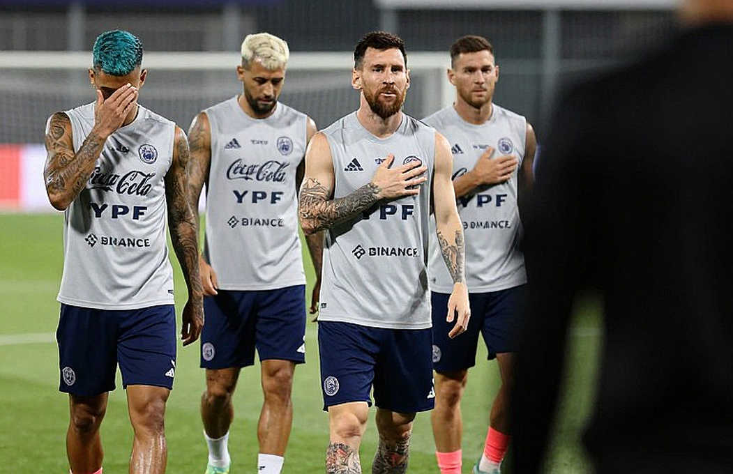 Pumas hành quân đến Guadalajara đối đầu Chivas mà không có Chino Huerta và Chicote Calderón