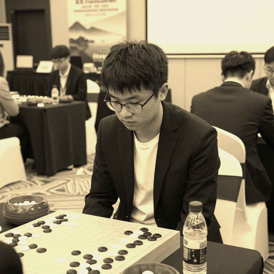 Olympiad cờ vua 2026 vòng 9: Gukesh thoát hiểm ở nước 54, nhưng Ấn Độ nam vẫn chưa nắm quyền tự quyết