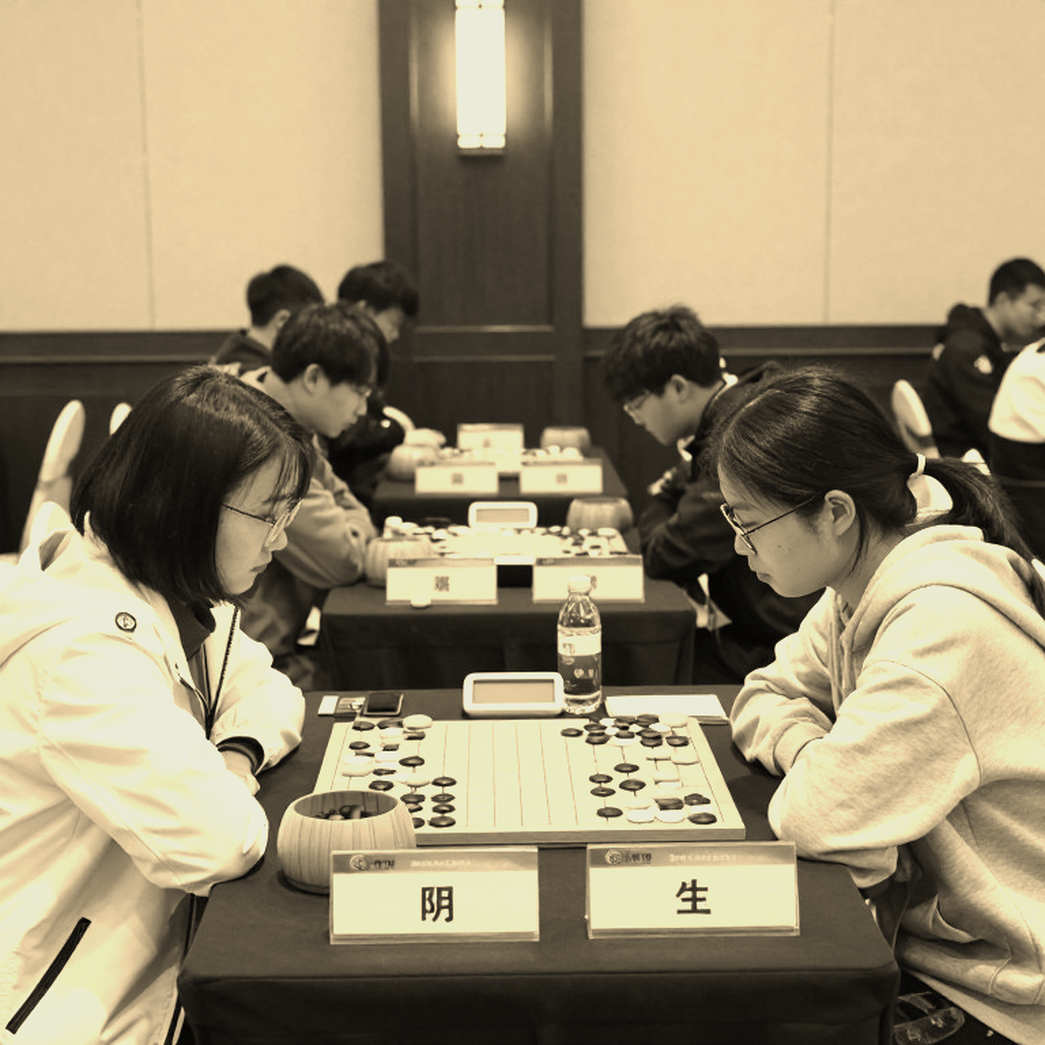 Nước cờ không nằm trên bảng điểm: Ẩn số Ấn Độ tại Olympiad Samarkand
