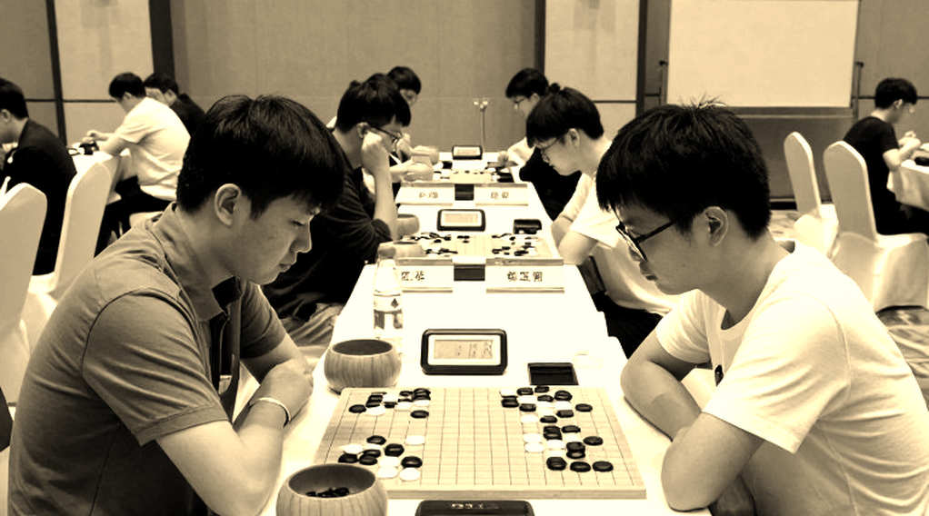 Samarkand 15/16 và ChessBase Magazine số 225: Ranh giới mờ giữa bản tin và quảng cáo cờ vua