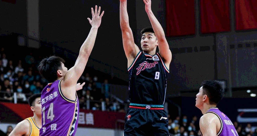Lakers và bản hợp đồng của người lính vô danh đến từ Valmiera