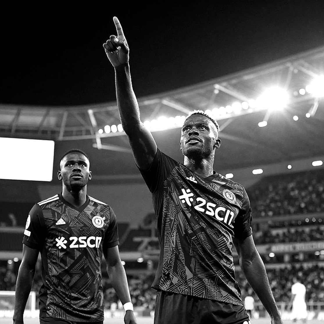 Anfield, phút 79: Khoảnh khắc Barcelona tự đánh rơi chính mình