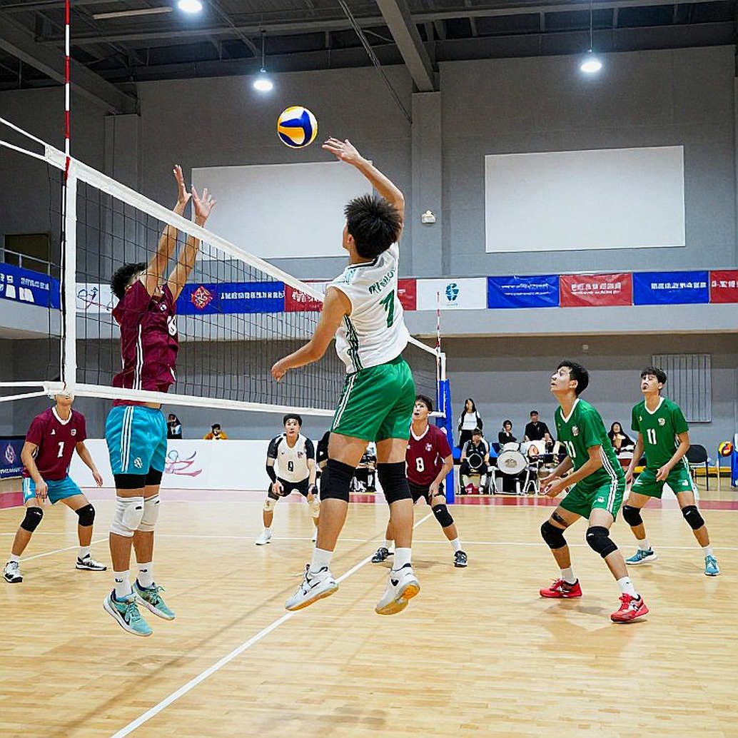 Cú ngã của Kim Thanh và vết nứt 4 điểm: Long An mất ngôi, Binh chủng Thông tin vào chung kết